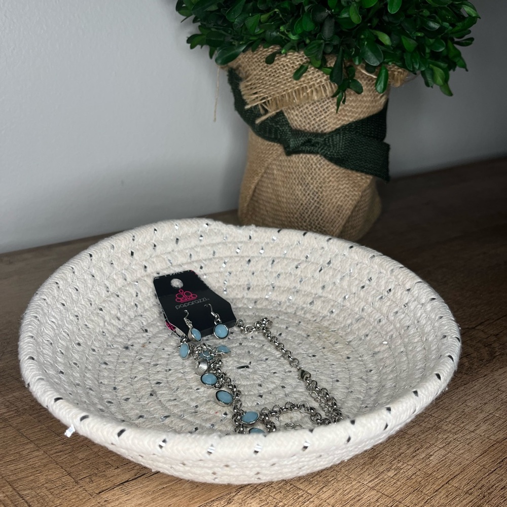 Round Rope Basket - Picture 9 of 12